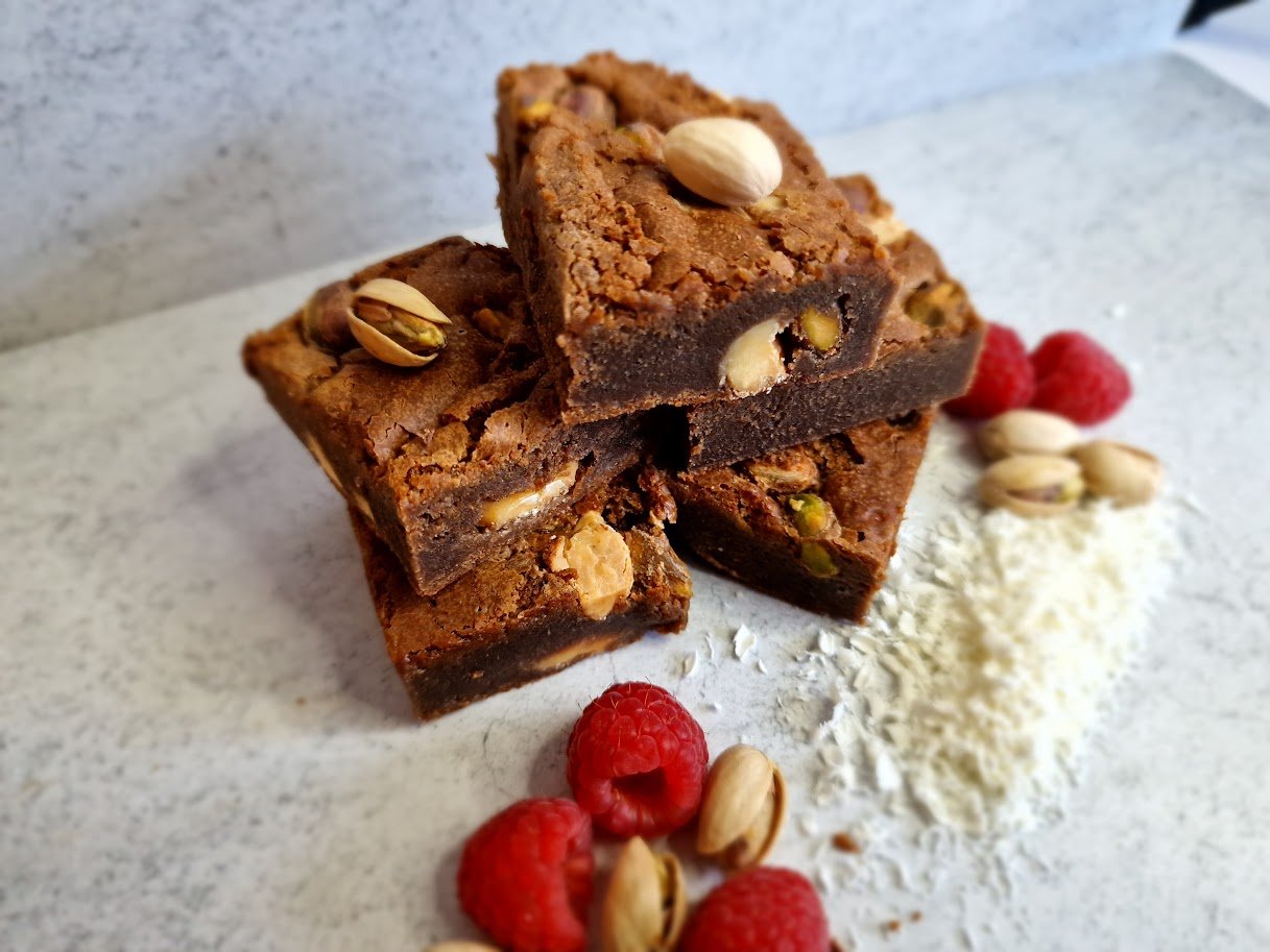 Raspberry White Chocolate and Pistachio - Buttermere Brownies